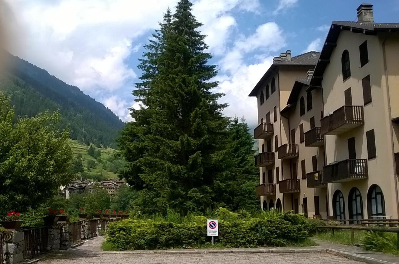 Tettuccio Montesole Aparthotel Ponte Di Legno Bagian luar foto